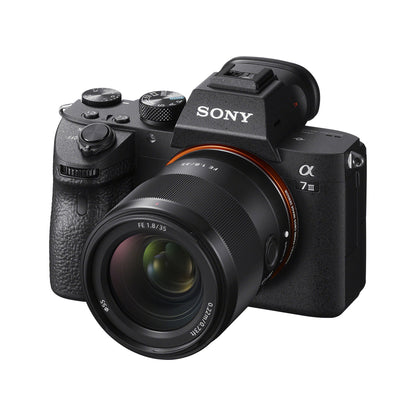 Sony FE 35mm f/1.8 Lens